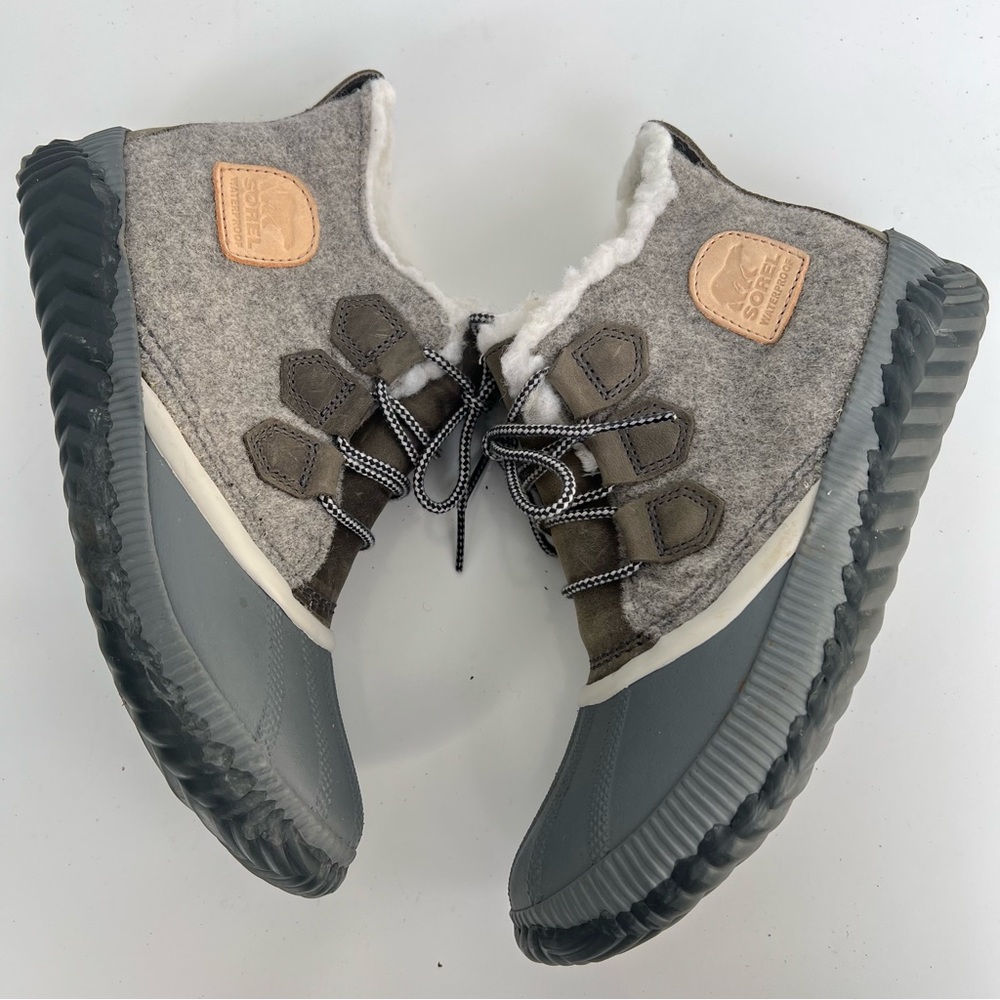 Sorel Out n About lined duck booties
